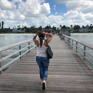 Meet your Posher, De los angelesmaria